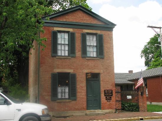Dr. William Hutching's Office & Museum